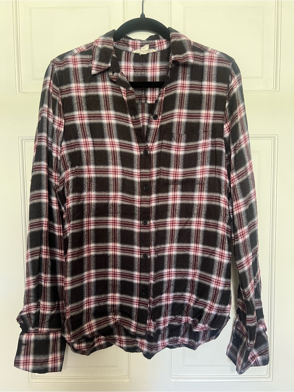 beachlunchlounge Black, White & Red Plaid Button-Down Shirt